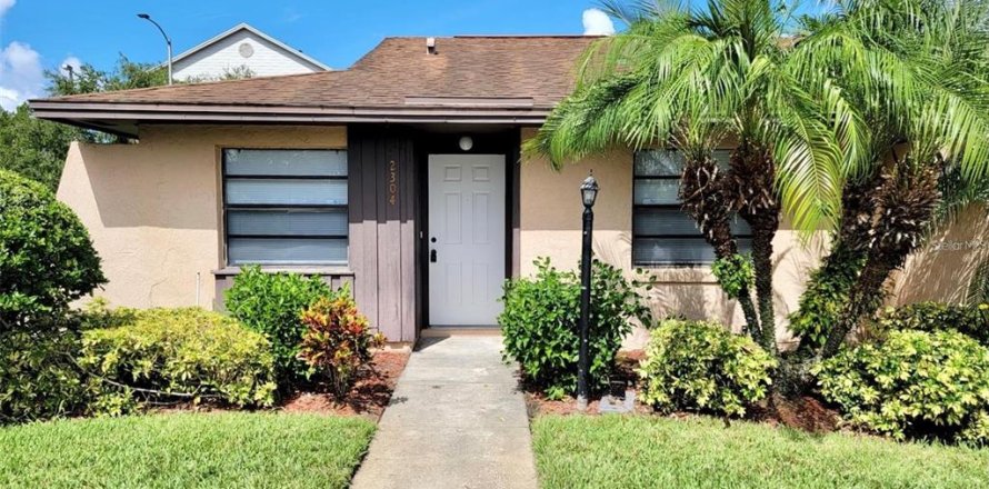 House in Kissimmee, Florida 2 bedrooms, 92.07 sq.m. № 1885513