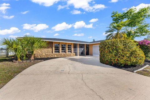 Casa en Rotonda, Florida 3 dormitorios, 156.08 m2 № 2210880