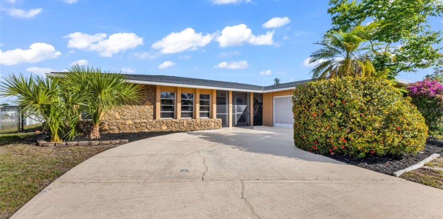 Casa en Rotonda, Florida 3 dormitorios, 156.08 m2 № 2210880