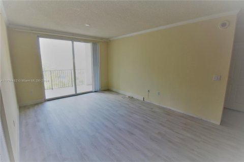 Condo in Sunny Isles Beach, Florida, 2 bedrooms  № 1942812 - photo 18