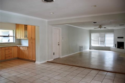 Villa ou maison à vendre à Lakeland, Floride: 4 chambres, 298.77 m2 № 2395700 - photo 10