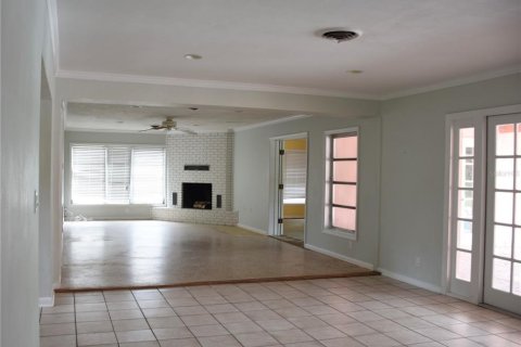 Villa ou maison à vendre à Lakeland, Floride: 4 chambres, 298.77 m2 № 2395700 - photo 6