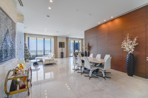 Condo in Sunny Isles Beach, Florida, 2 bedrooms  № 1928414 - photo 2