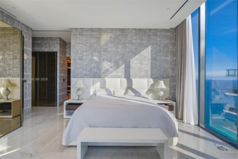 Condo in Sunny Isles Beach, Florida, 2 bedrooms  № 1928414 - photo 18