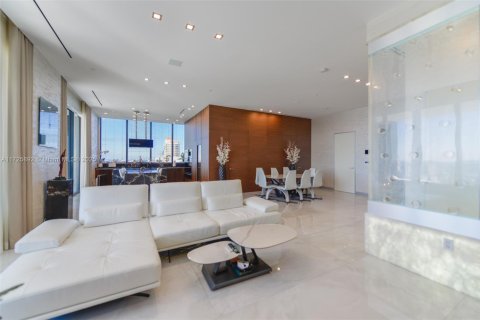 Condo in Sunny Isles Beach, Florida, 2 bedrooms  № 1928414 - photo 6