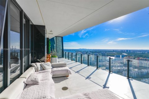 Condo in Sunny Isles Beach, Florida, 2 bedrooms  № 1928414 - photo 30