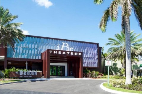 Снять в аренду кондоминиум в Норт-Майами-Бич, Флорида 1 спальня, 79.9м2, № 1985117 - фото 9