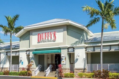 Снять в аренду кондоминиум в Норт-Майами-Бич, Флорида 1 спальня, 79.9м2, № 1985117 - фото 16