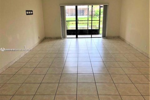 Condo in Weston, Florida, 2 bedrooms  № 1635576 - photo 5