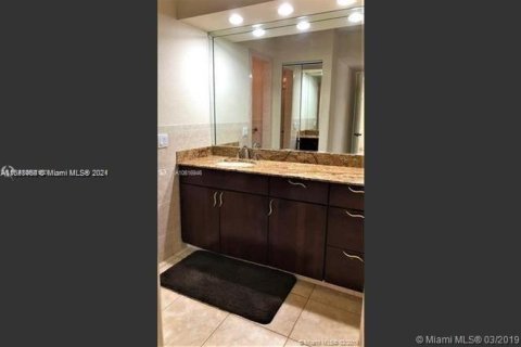 Condo in Weston, Florida, 2 bedrooms  № 1635576 - photo 7