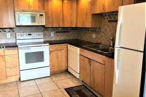 Condo in Weston, Florida, 2 bedrooms  № 1635576 - photo 4
