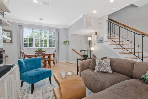 Townhouse in Tampa, Florida 3 bedrooms, 144.28 sq.m. № 2151533 - photo 10