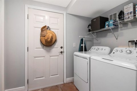 Townhouse in Tampa, Florida 3 bedrooms, 144.28 sq.m. № 2151533 - photo 28