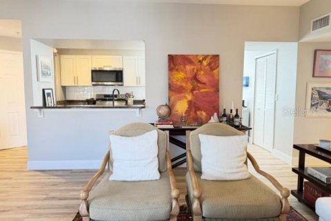 Condo in Longwood, Florida, 2 bedrooms № 2105084 - photo 13