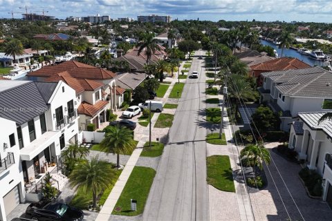 Купить земельный участок в Лайтхаус-Пойнт, Флорида № 1952308 - фото 12