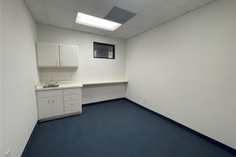 Propiedad comercial en alquiler en Ocala, Florida, 223.89 m2 № 441078 - foto 14