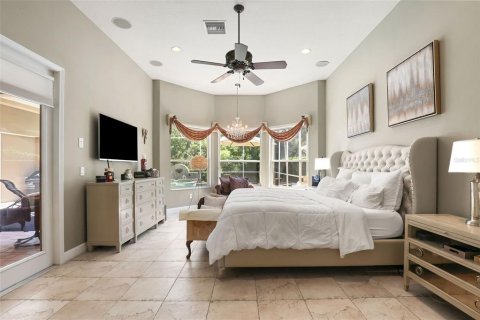 House in Wesley Chapel, Florida 5 bedrooms, 361.48 sq.m. № 2115265 - photo 22