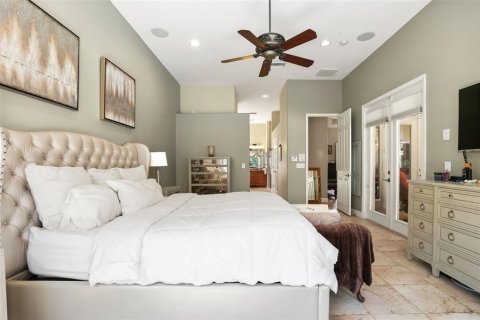 House in Wesley Chapel, Florida 5 bedrooms, 361.48 sq.m. № 2115265 - photo 24