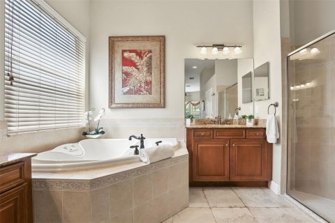 House in Wesley Chapel, Florida 5 bedrooms, 361.48 sq.m. № 2115265 - photo 28