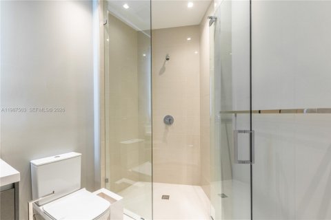 Купить кондоминиум в Майами, Флорида 4 спальни, 371.14м2, № 2051873 - фото 30