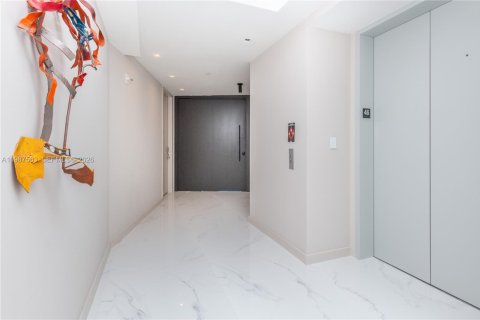 Купить кондоминиум в Майами, Флорида 4 спальни, 371.14м2, № 2051873 - фото 3