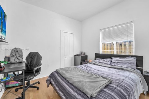 Villa ou maison à louer à Miami, Floride: 4 chambres, 158.68 m2 № 2171089 - photo 18
