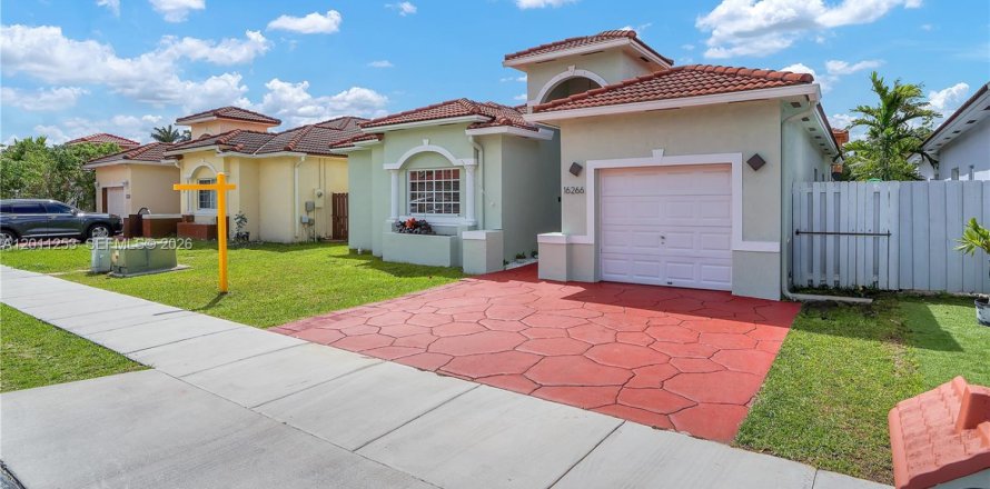 Villa ou maison à Miami, Floride 4 chambres, 158.68 m2 № 2171089
