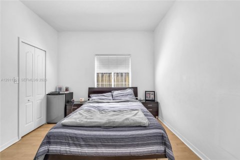 Villa ou maison à louer à Miami, Floride: 4 chambres, 158.68 m2 № 2171089 - photo 19