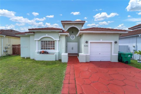 Villa ou maison à louer à Miami, Floride: 4 chambres, 158.68 m2 № 2171089 - photo 3