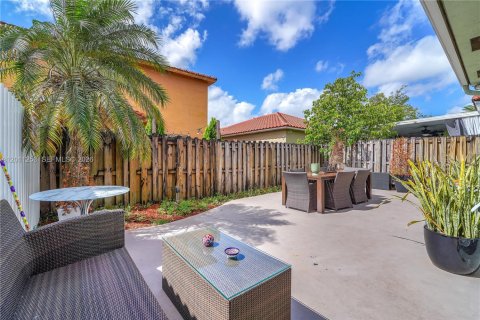 Villa ou maison à louer à Miami, Floride: 4 chambres, 158.68 m2 № 2171089 - photo 11