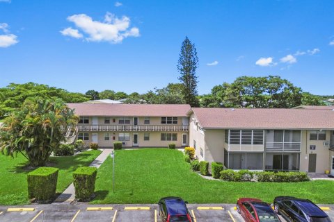 Condo in West Palm Beach, Florida, 1 bedroom  № 2392136 - photo 19
