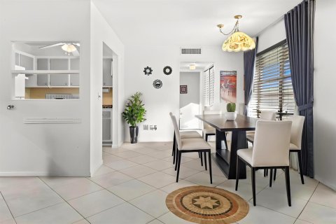 Condo in West Palm Beach, Florida, 1 bedroom  № 2392136 - photo 7