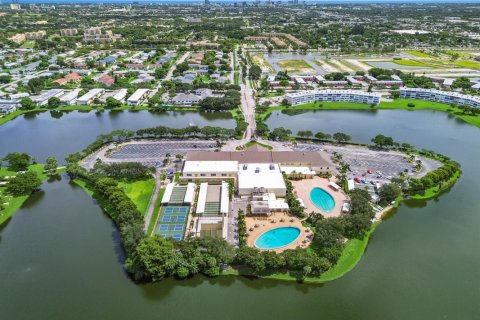 Condo in West Palm Beach, Florida, 1 bedroom  № 2392136 - photo 23