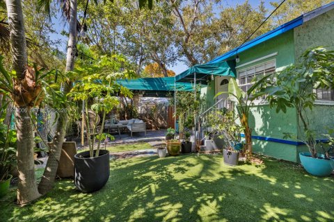 Commercial property in Miami, Florida 138.52 sq.m. № 2030784 - photo 7