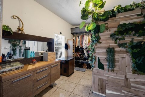 Купить коммерческую недвижимость в Майами, Флорида 138.52м2, № 2030784 - фото 19