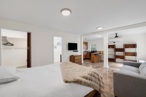 Купить коммерческую недвижимость в Майами, Флорида 138.52м2, № 2030784 - фото 27