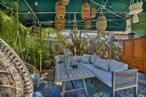 Commercial property in Miami, Florida 138.52 sq.m. № 2030784 - photo 5