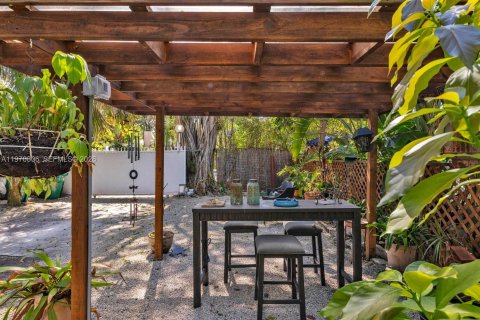 Купить коммерческую недвижимость в Майами, Флорида 138.52м2, № 2030784 - фото 22