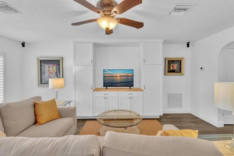 Villa ou maison à vendre à Fort Lauderdale, Floride: 2 chambres, 145.3 m2 № 2439256 - photo 7