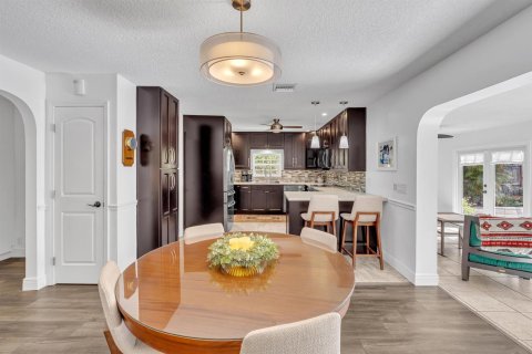 Villa ou maison à vendre à Fort Lauderdale, Floride: 2 chambres, 145.3 m2 № 2439256 - photo 27