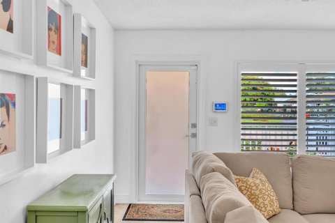 Villa ou maison à vendre à Fort Lauderdale, Floride: 2 chambres, 145.3 m2 № 2439256 - photo 25