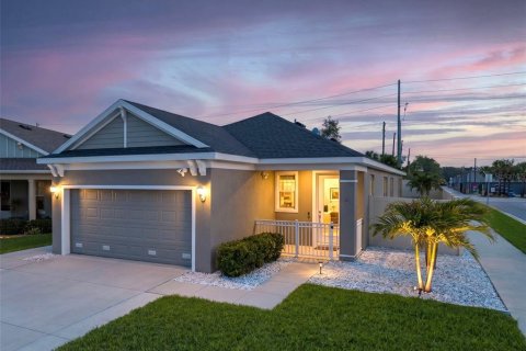 Villa ou maison à Tarpon Springs, Floride 3 chambres, 159.98 m2 № 2226368