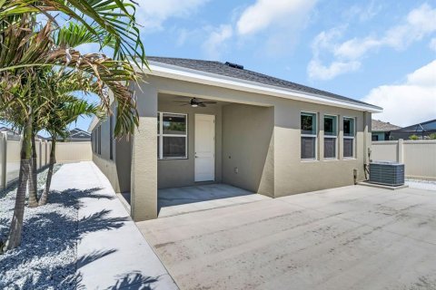 Villa ou maison à vendre à Tarpon Springs, Floride: 3 chambres, 159.98 m2 № 2226368 - photo 8