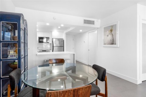 Condo in Miami Beach, Florida  № 1950086 - photo 7