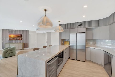 Condominio en venta en Aventura, Florida, 2 dormitorios, 149.57 m2 № 2246906 - foto 11