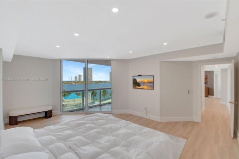 Condominio en venta en Aventura, Florida, 2 dormitorios, 149.57 m2 № 2246906 - foto 24