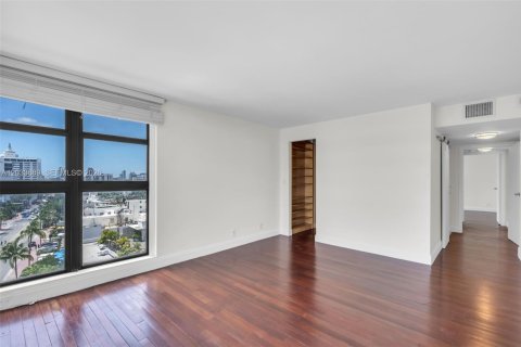 Condominio en alquiler en Miami Beach, Florida, 2 dormitorios, 108.51 m2 № 2078014 - foto 16