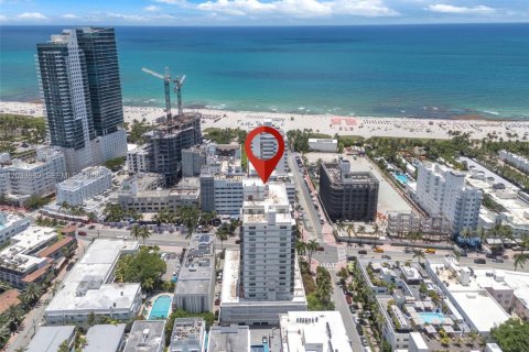 Condominio en alquiler en Miami Beach, Florida, 2 dormitorios, 108.51 m2 № 2078014 - foto 27