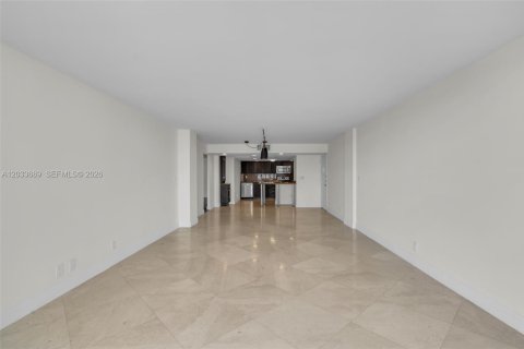 Condominio en alquiler en Miami Beach, Florida, 2 dormitorios, 108.51 m2 № 2078014 - foto 9