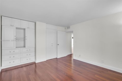 Condominio en alquiler en Miami Beach, Florida, 2 dormitorios, 108.51 m2 № 2078014 - foto 22